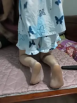 Snapshot of Sweet-Berryy chatting on June 11, 9:34 pm Sweet-Berryy online show from June 11, 9:34 pm