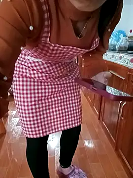 Snapshot of Sweet-Berryy chatting on February 10, 2:32 am Sweet-Berryy online show from February 10, 2:32 am