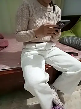 Snapshot of Sweet-Berryy chatting on February 6, 5:14 am Sweet-Berryy online show from February 6, 5:14 am