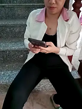 Sweet-Berryy online show from March 13, 2:38 am