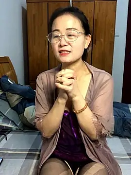 yunyun52012 online show from January 9, 1:29 pm