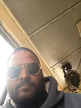 novio-de-la-tarde online show from February 15, 5:41 am