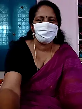 Snapshot of telugutrisha chatting on February 17, 6:33 am telugutrisha online show from February 17, 6:33 am