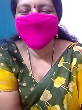 Snapshot of telugutrisha chatting on January 9, 1:18 pm telugutrisha online show from January 9, 1:18 pm