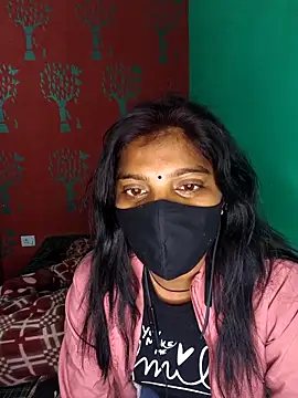 Snapshot of QWEEN7B chatting on December 18, 4:55 pm QWEEN7B online show from December 18, 4:55 pm