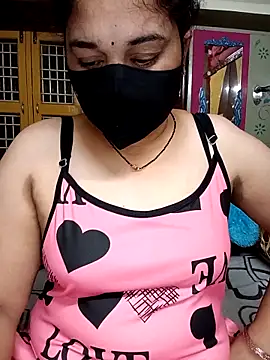 maduri   online show from April 4, 11:55 pm