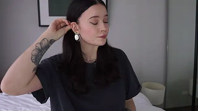 bonjour nihao hello online show from March 7, 3:57 am