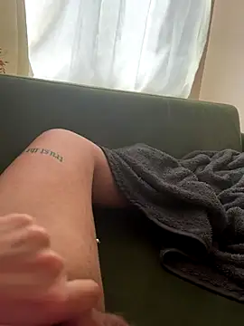 furkeeyyyy online show from January 8, 8:20 am