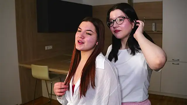 SallieSmestad online show from December 18, 4:55 pm