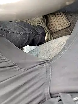 BHugo85269 online show from February 16, 8:46 am