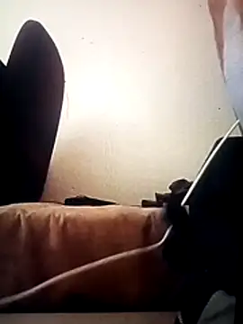 cazzigrossi23 online show from December 18, 2:43 pm