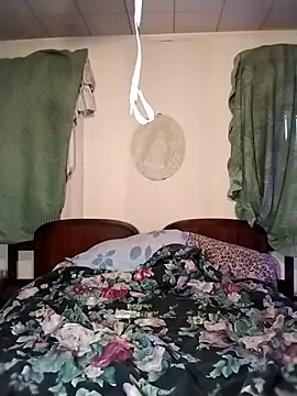 tentpipes online show from April 1, 11:45 pm