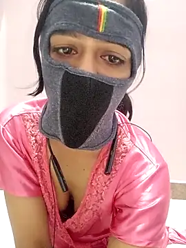 notyg240 online show from April 22, 8:15 pm