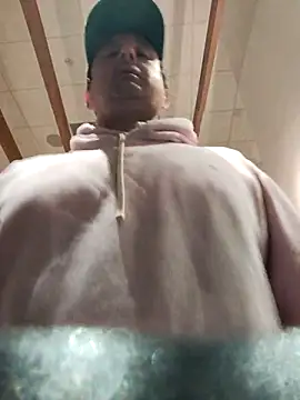 Snapshot of nobored chatting on February 28, 12:21 am nobored online show from February 28, 12:21 am