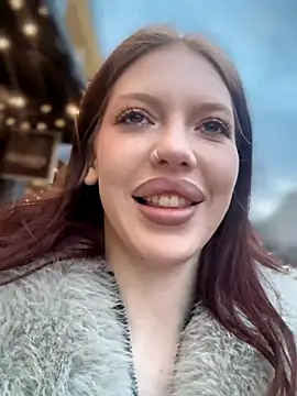 Snapshot of JeanGraay chatting on December 18, 1:37 pm JeanGraay online show from December 18, 1:37 pm