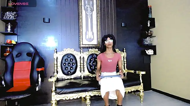 Snapshot of Xamira__ chatting on December 23, 2:44 am Xamira online show from December 23, 2:44 am