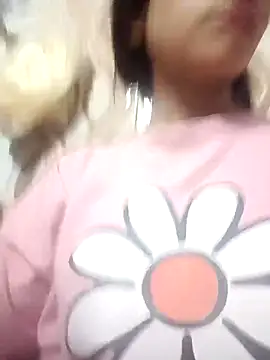 Eva 890 online show from April 4, 7:15 am