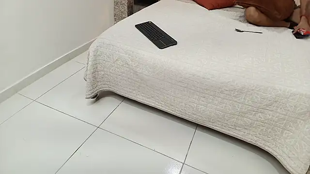 Snapshot of zoe_bermudez chatting on December 18, 1:26 pm zoe bermudez online show from December 18, 1:26 pm