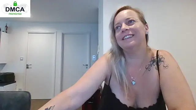 Miss-Chupagirly online show from July 16, 8:22 am