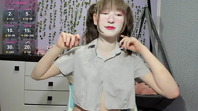 Yoonhee ki online show from May 27, 6:59 pm