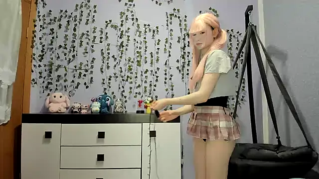 Yoonhee ki online show from February 10, 4:39 pm