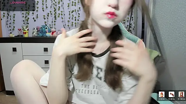 Snapshot of Yoonhee_ki chatting on July 1, 7:14 pm Yoonhee ki online show from July 1, 7:14 pm