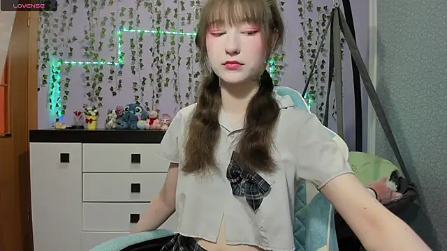 Snapshot of Yoonhee_ki chatting on June 29, 2:17 pm Yoonhee ki online show from June 29, 2:17 pm