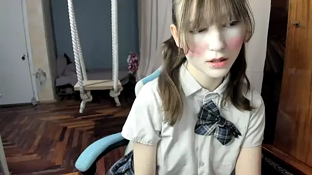 Yoonhee ki online show from January 18, 8:45 pm