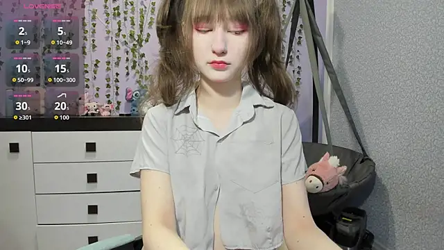 Yoonhee ki online show from May 29, 2:56 pm