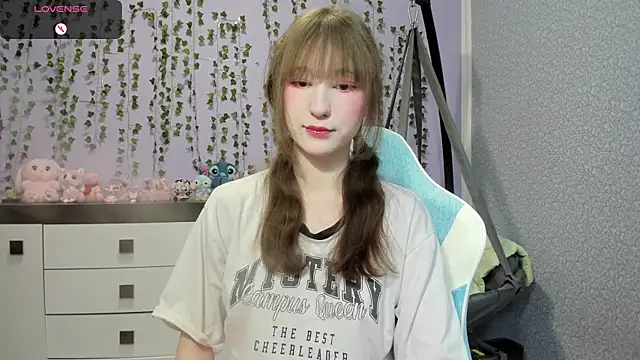 Snapshot of Yoonhee_ki chatting on July 6, 2:02 pm Yoonhee ki online show from July 6, 2:02 pm