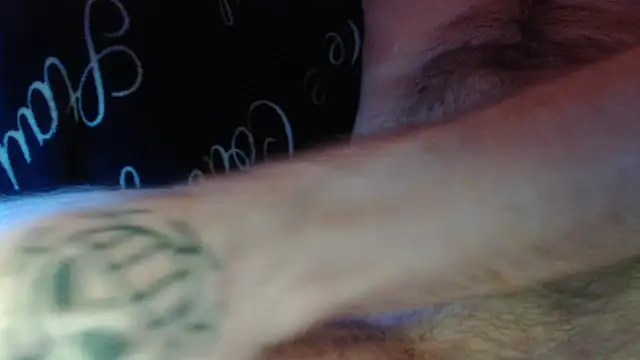 Snapshot of allurhedo chatting on December 18, 2:43 pm allurhedo online show from December 18, 2:43 pm