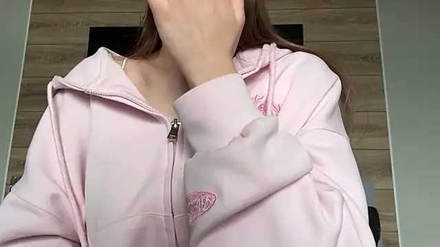 lisa montana online show from March 5, 8:11 am