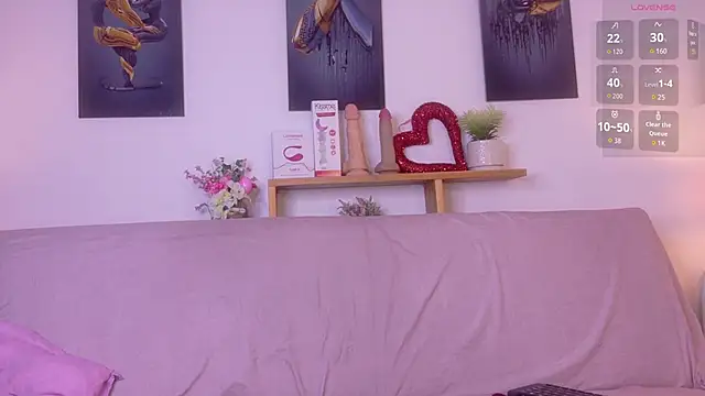 Snapshot of nairagold_ chatting on June 16, 12:54 am nairagold online show from June 16, 12:54 am