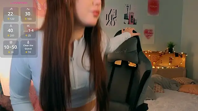 Snapshot of fallin_lovee chatting on January 10, 3:24 am fallin lovee online show from January 10, 3:24 am