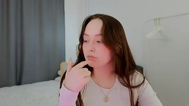 fallin lovee online show from March 26, 1:42 pm