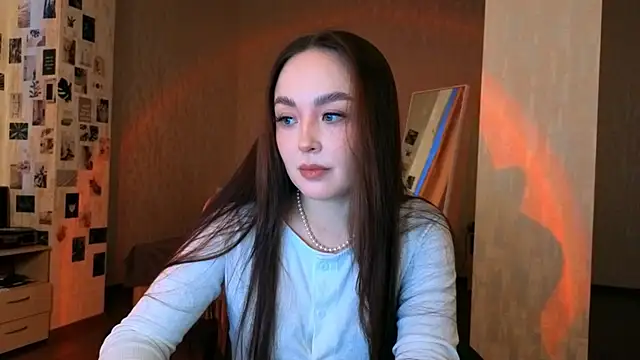 fallin lovee online show from December 19, 5:32 am