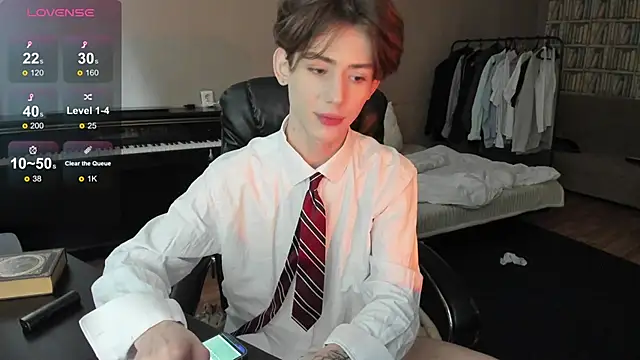 Snapshot of winsdor chatting on February 13, 10:48 am winsdor online show from February 13, 10:48 am