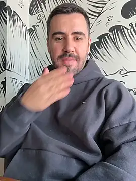 XhotLatte online show from March 8, 12:30 pm