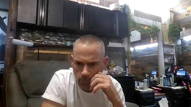 MISTERANDDEMI online show from May 18, 5:23 am