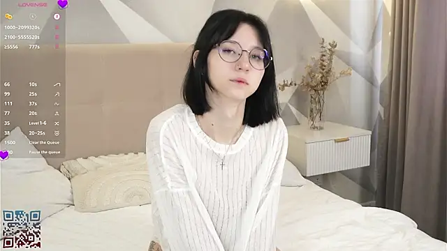 DeliaLoma online show from March 3, 6:09 am