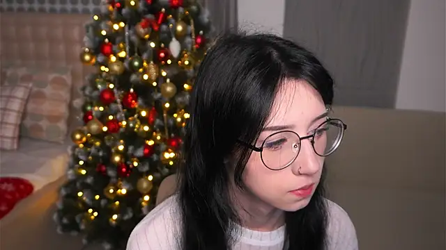 DeliaLoma online show from January 8, 5:24 am