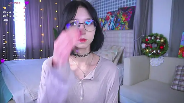 Snapshot of DeliaLoma chatting on February 11, 5:51 am DeliaLoma online show from February 11, 5:51 am