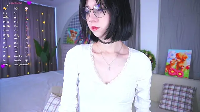 Snapshot of DeliaLoma chatting on February 10, 5:50 am DeliaLoma online show from February 10, 5:50 am