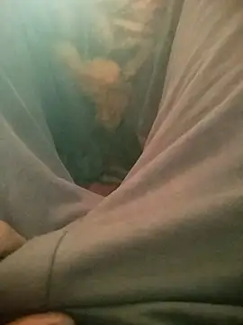 jhonysinc21 online show from December 19, 9:00 am