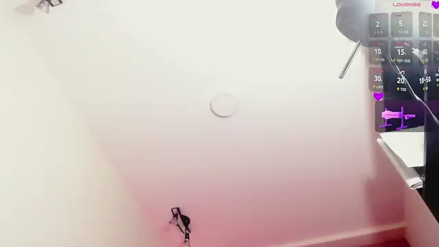 Snapshot of Agatha_Dubois4_ chatting on January 18, 1:53 am Agatha Dubois4 online show from January 18, 1:53 am