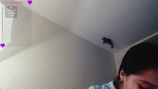 Agatha Dubois4  online show from March 29, 2:35 am