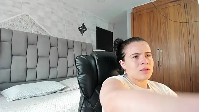 ChannelWhitee  online show from January 7, 9:53 pm