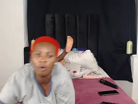 Snapshot of Alphas-lunax chatting on December 18, 4:44 pm Alphas-lunax online show from December 18, 4:44 pm