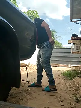 Snapshot of PIGHIGHDIRTY_p0 chatting on February 26, 6:41 pm PIGHIGHDIRTY p0 online show from February 26, 6:41 pm