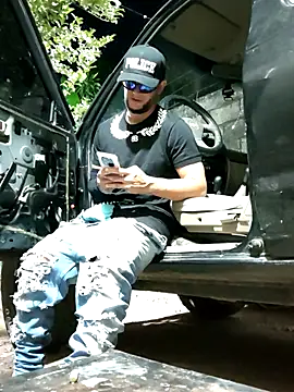 Snapshot of PIGHIGHDIRTY_p0 chatting on February 3, 6:40 am PIGHIGHDIRTY p0 online show from February 3, 6:40 am